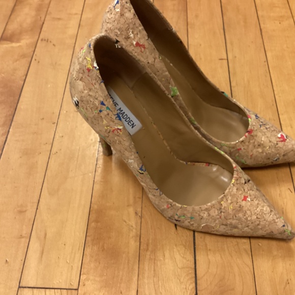 Heels - Picture 3 of 3